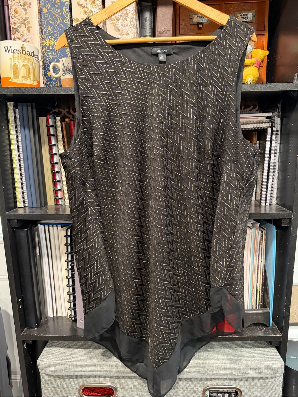 Alfani Black Metallic Chevron Sleeveless Evening shirt